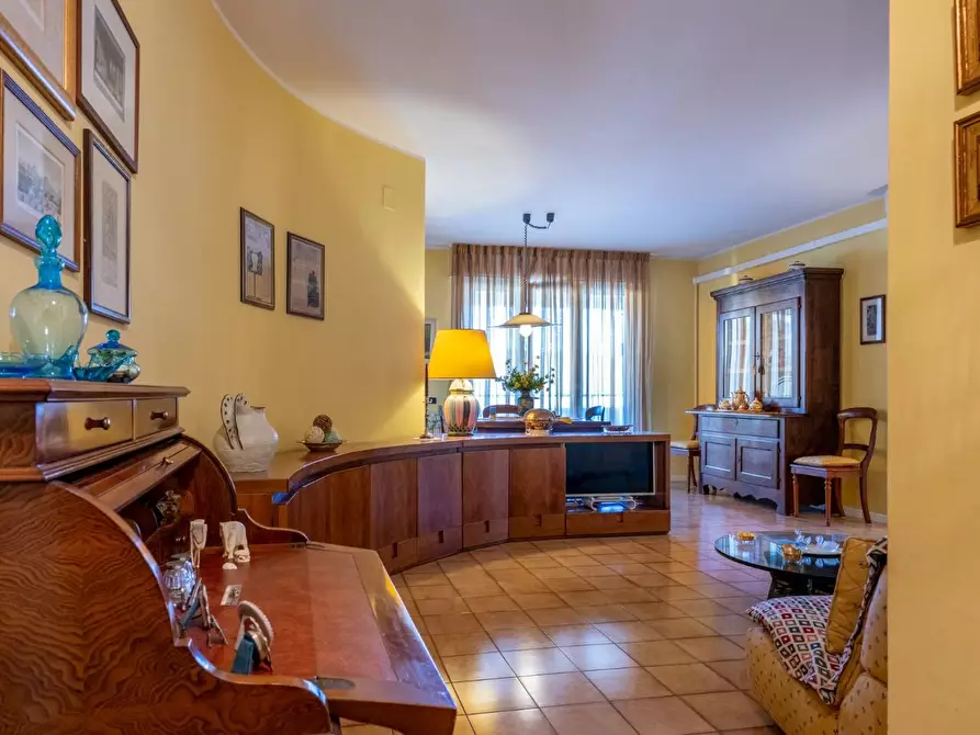 Immagine 5 di Appartamento in vendita  a Cascina