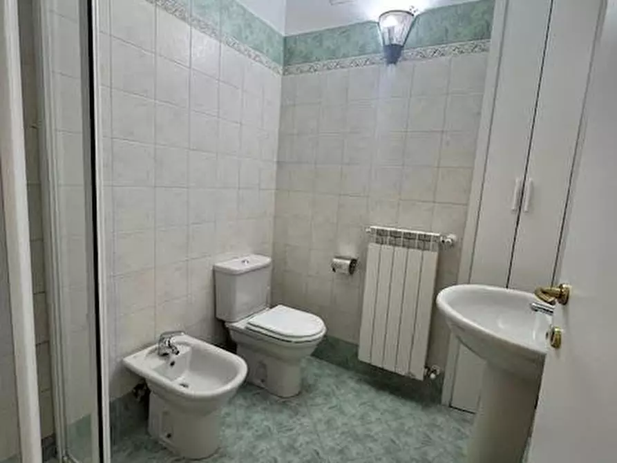 Immagine 17 di Appartamento in vendita  a Ortonovo