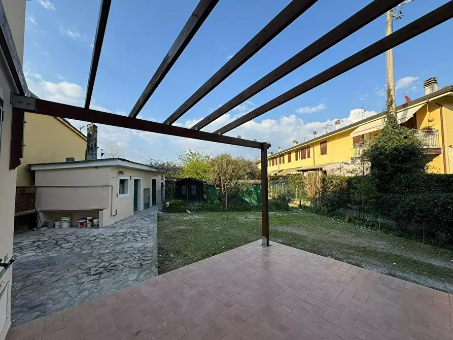 Immagine 26 di Casa semindipendente in vendita  a Lucca