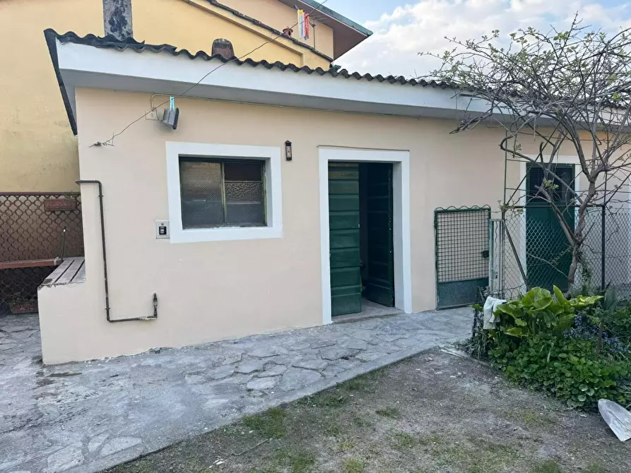 Immagine 28 di Casa semindipendente in vendita  a Lucca