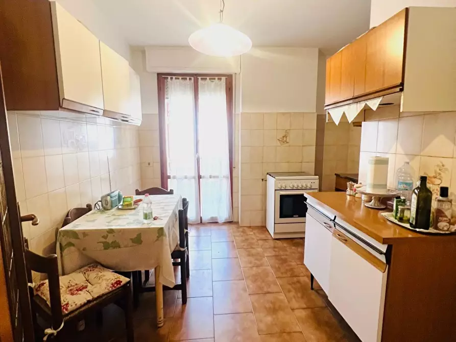 Immagine 7 di Appartamento in vendita  a Massa