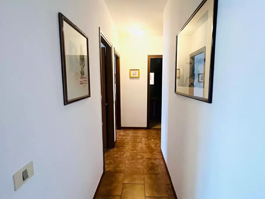 Immagine 15 di Appartamento in vendita  a Massa