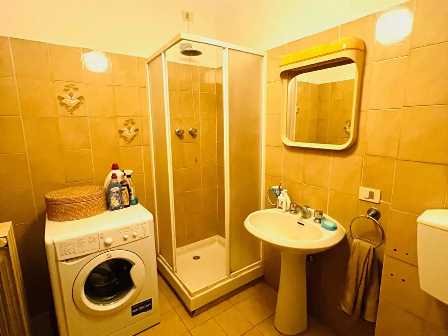 Immagine 13 di Appartamento in vendita  a Massa