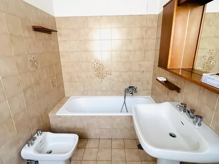 Immagine 20 di Appartamento in vendita  a Massa