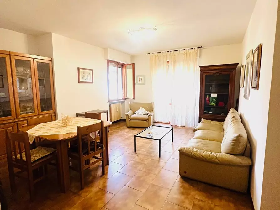 Immagine 5 di Appartamento in vendita  a Massa