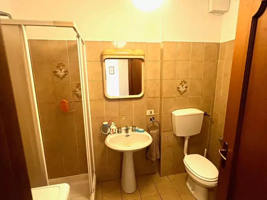 Immagine 12 di Appartamento in vendita  a Massa