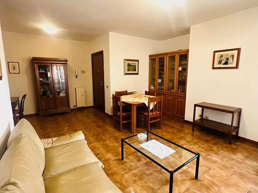 Immagine 4 di Appartamento in vendita  a Massa