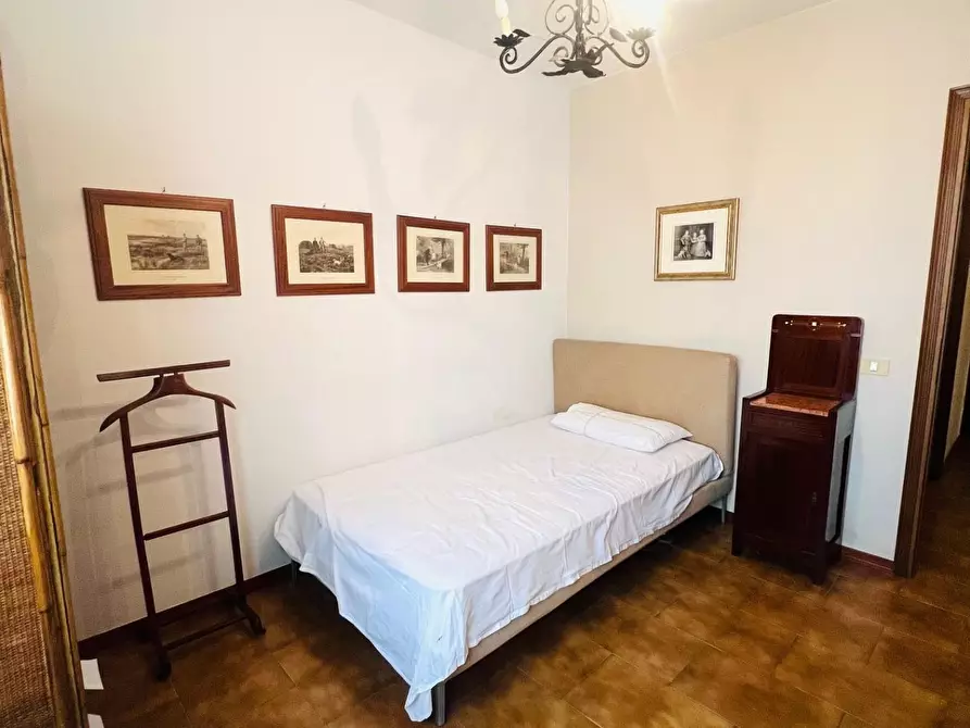 Immagine 17 di Appartamento in vendita  a Massa