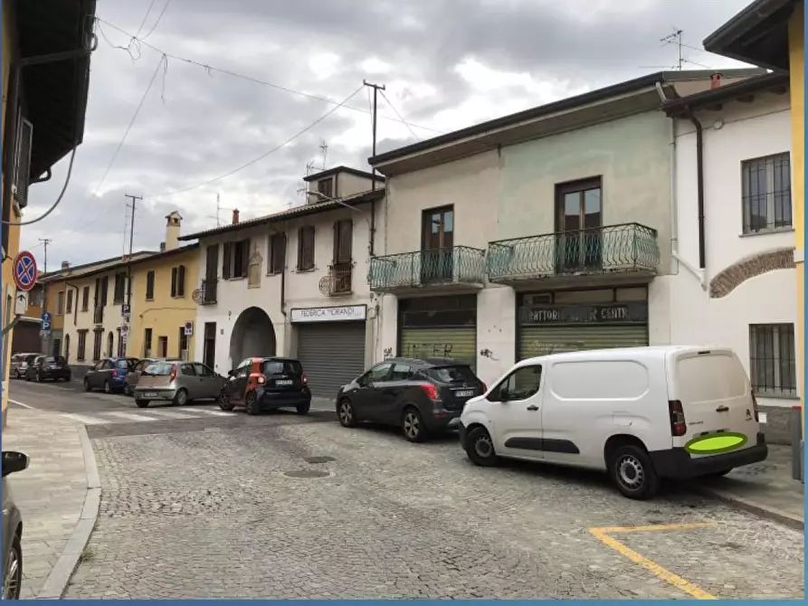 Immagine 1 di Negozio in vendita  a Nerviano