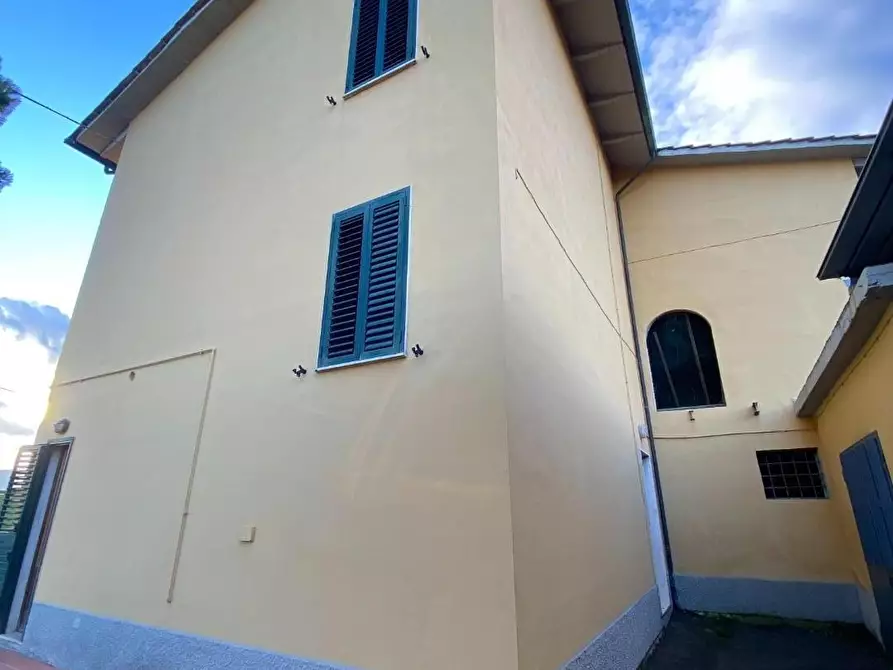 Immagine 26 di Terratetto in vendita  a Prato