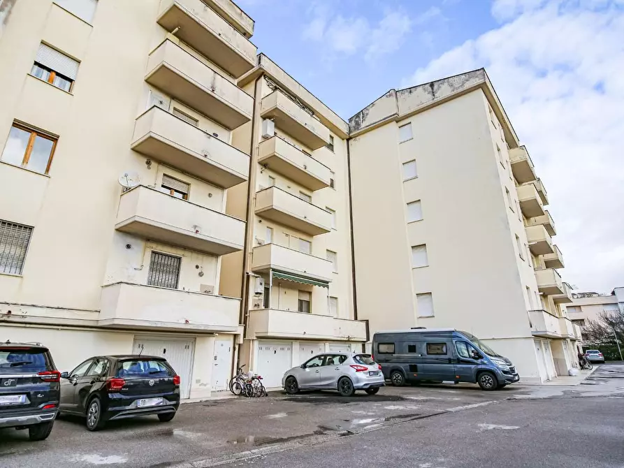 Immagine 18 di Appartamento in vendita  a Pisa