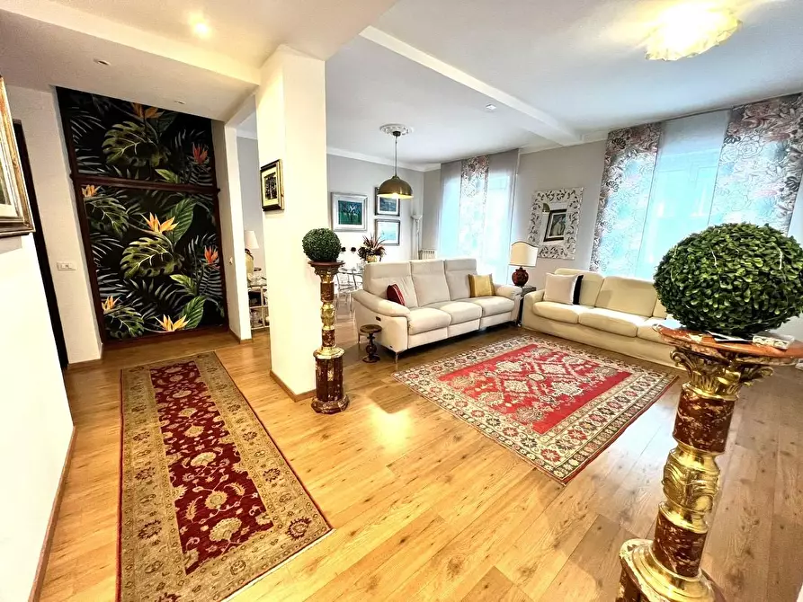 Immagine 24 di Appartamento in vendita  a La Spezia