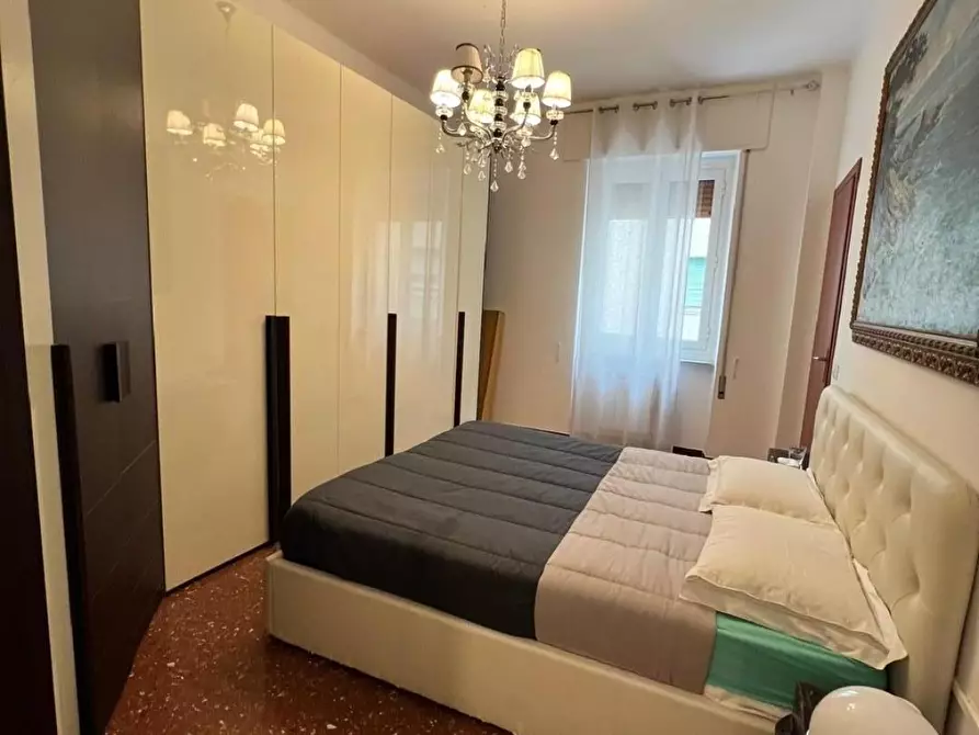 Immagine 21 di Appartamento in vendita  a La Spezia