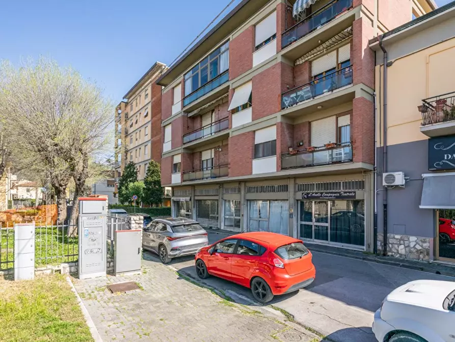 Immagine 25 di Appartamento in vendita  a Cascina