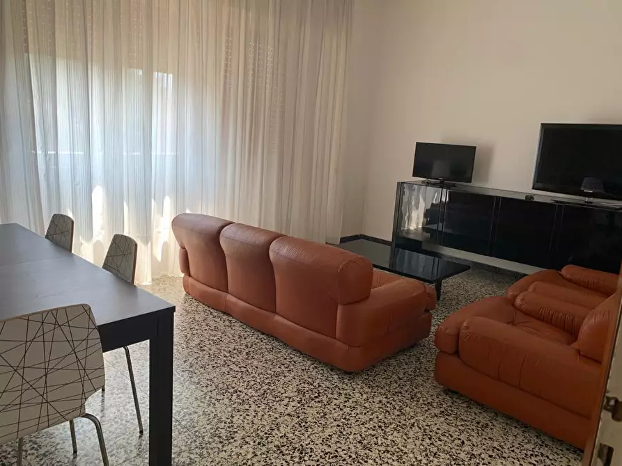 Immagine 3 di Appartamento in vendita  a Carrara