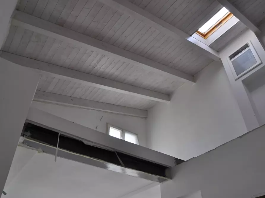 Immagine 13 di Appartamento in vendita  a Collesalvetti