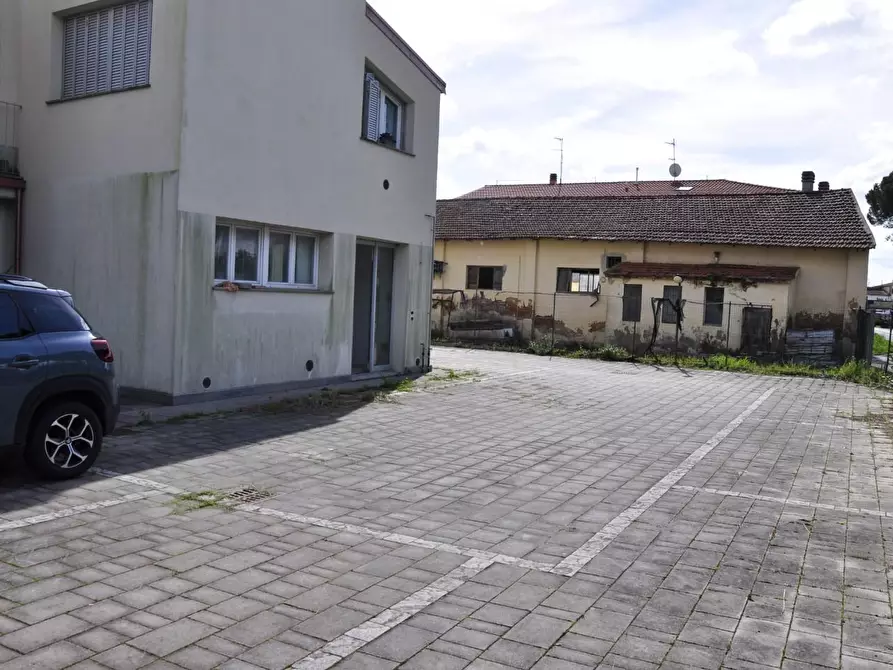 Immagine 2 di Appartamento in vendita  a Collesalvetti