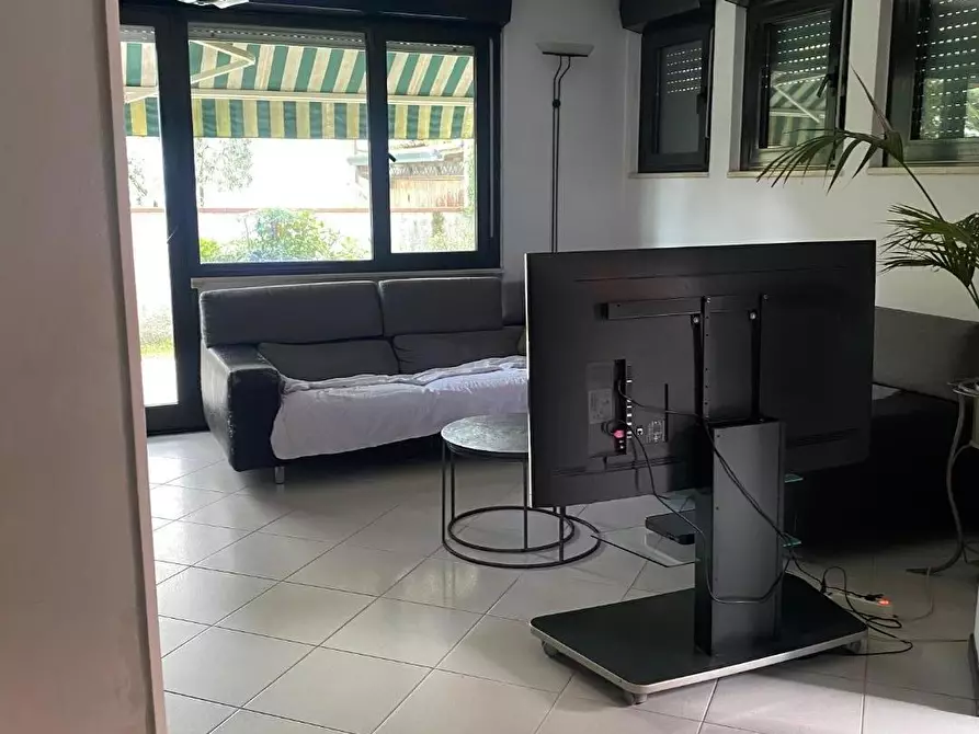 Immagine 15 di Casa quadrifamiliare in vendita  a Viareggio