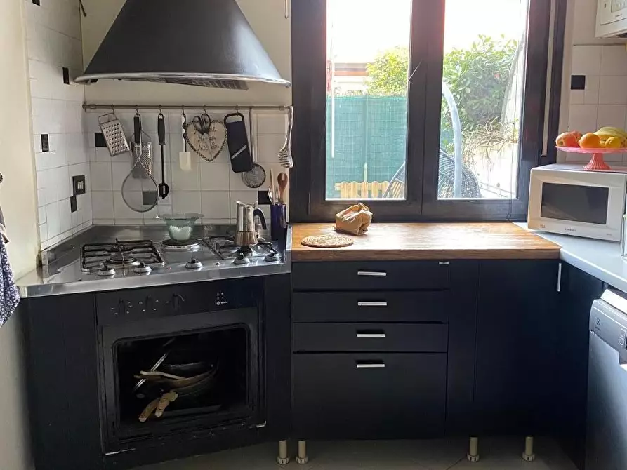 Immagine 17 di Casa quadrifamiliare in vendita  a Viareggio