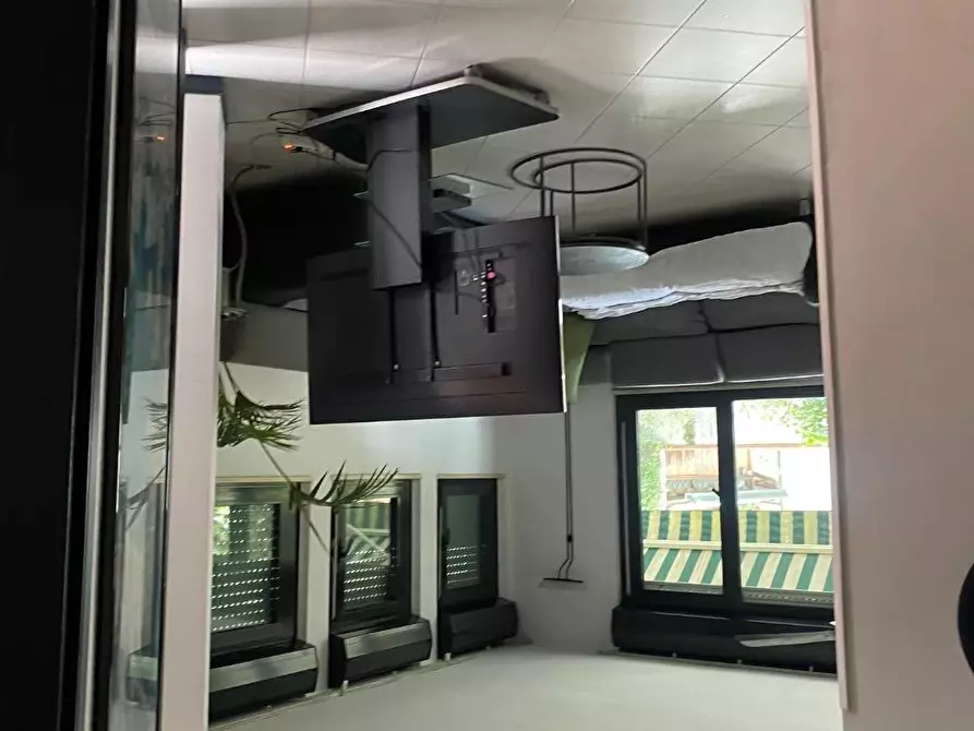 Immagine 18 di Casa quadrifamiliare in vendita  a Viareggio