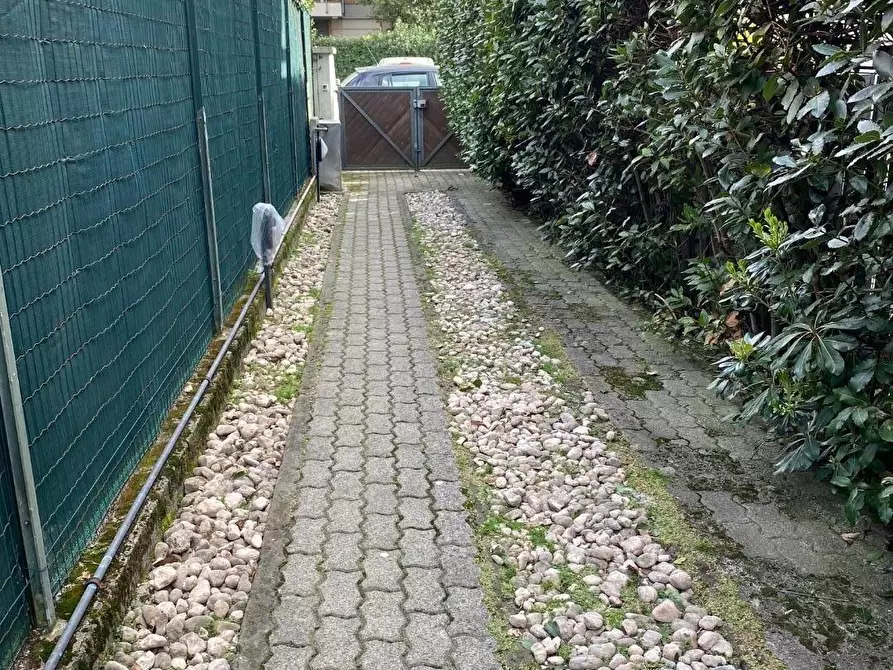 Immagine 12 di Casa quadrifamiliare in vendita  a Viareggio