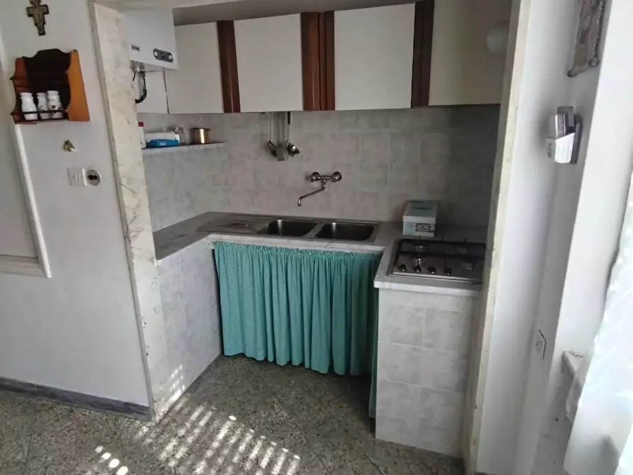 Immagine 5 di Porzione di casa in vendita  a Massa