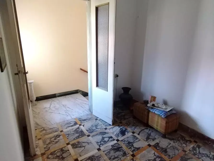 Immagine 18 di Porzione di casa in vendita  a Massa