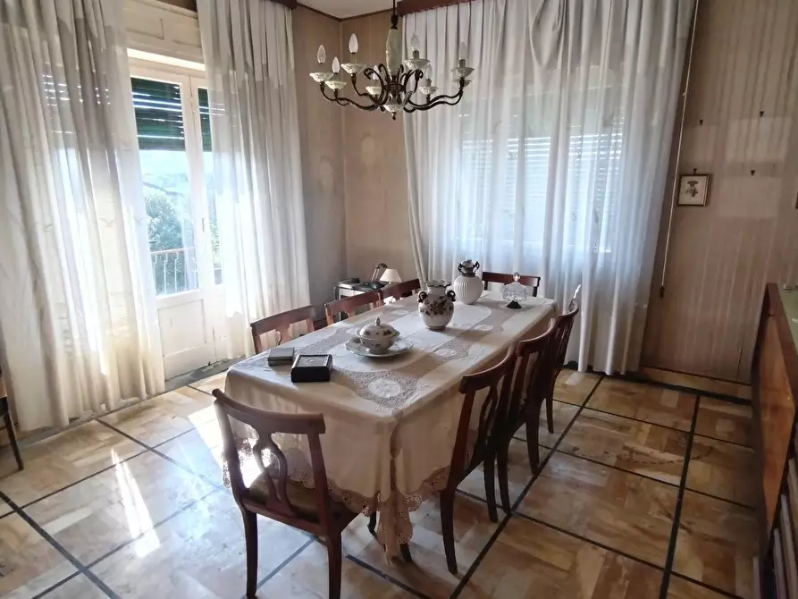 Immagine 8 di Porzione di casa in vendita  a Massa