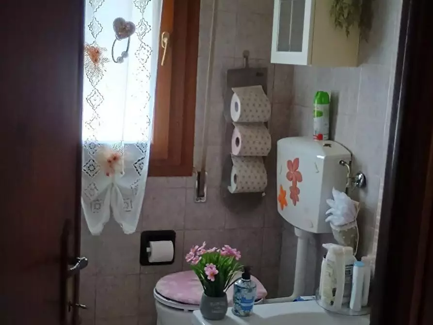 Immagine 5 di Appartamento in vendita  a Castelnuovo Magra