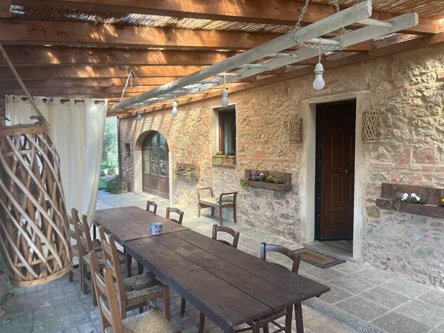 Immagine 25 di Casa colonica in vendita  a Palaia