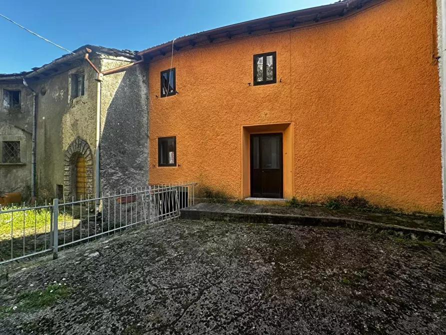 Immagine 2 di Terratetto in vendita  a Fabbriche Di Vergemoli