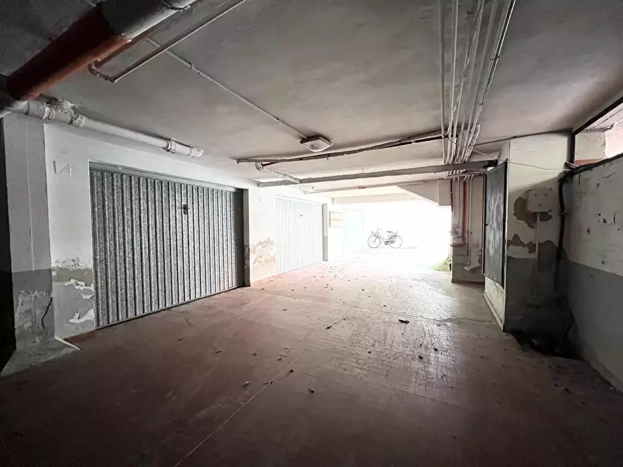 Immagine 24 di Appartamento in affitto  a Massa