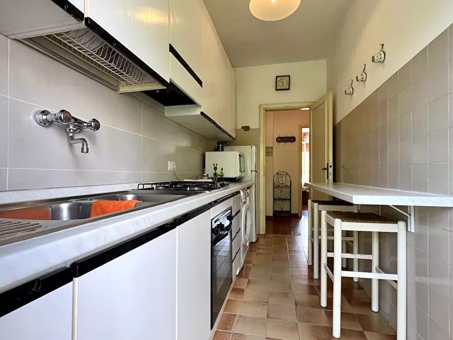 Immagine 16 di Appartamento in affitto  a Massa