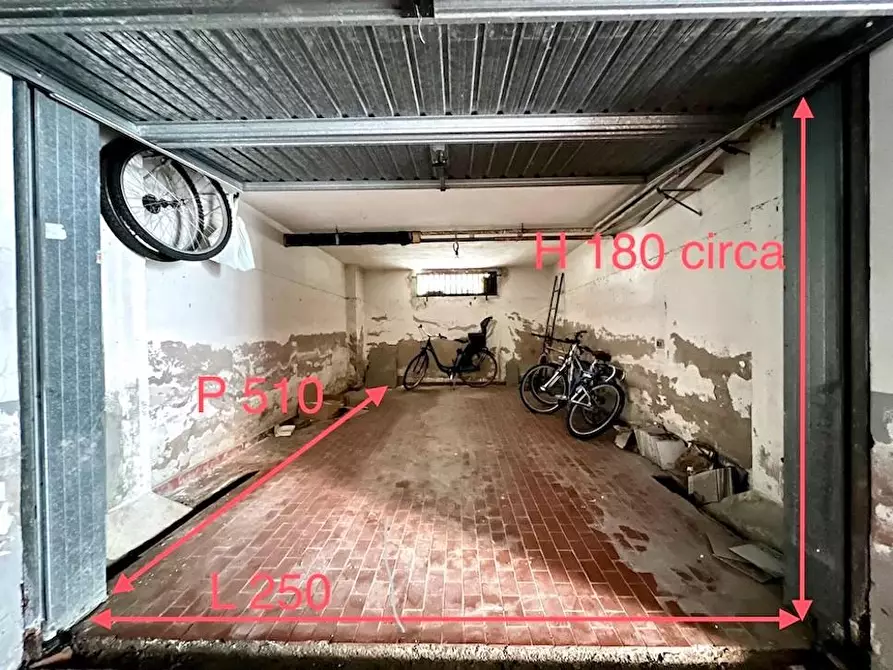 Immagine 26 di Appartamento in affitto  a Massa