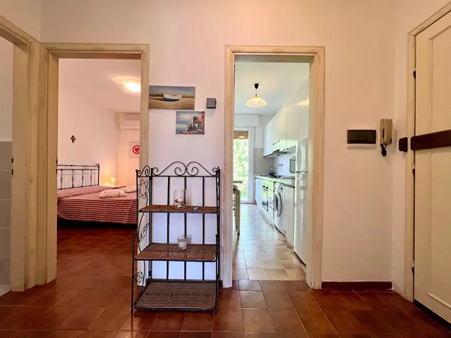 Immagine 7 di Appartamento in affitto  a Massa