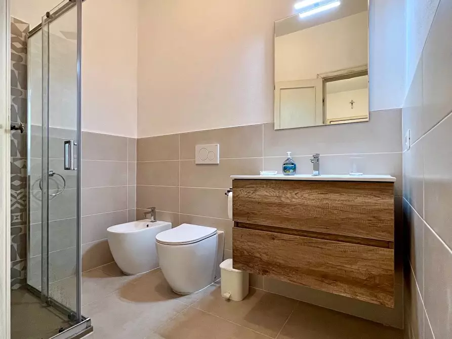 Immagine 9 di Appartamento in affitto  a Massa