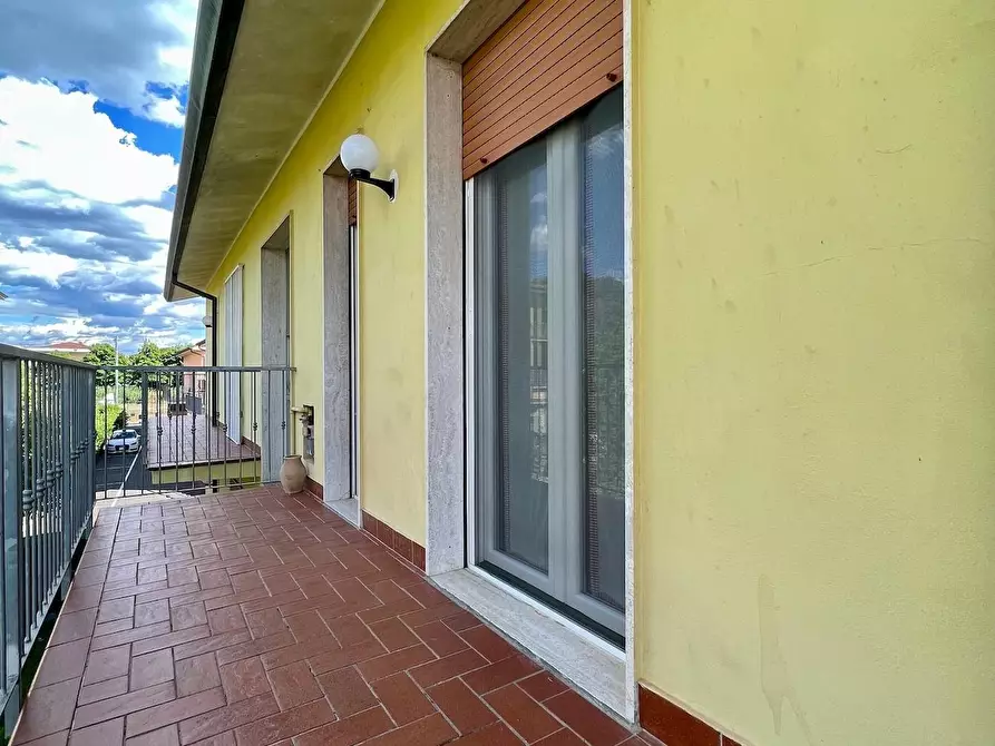 Immagine 17 di Appartamento in affitto  a Massa