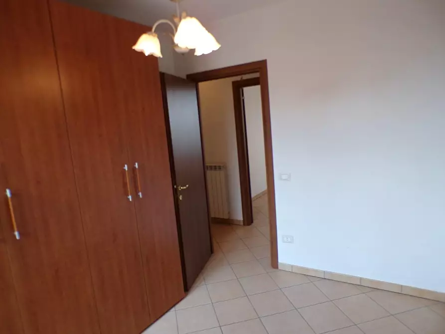 Immagine 21 di Villetta a schiera in vendita  a Cascina