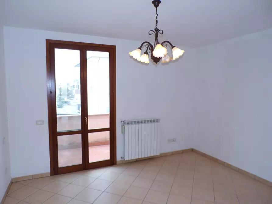 Immagine 17 di Villetta a schiera in vendita  a Cascina