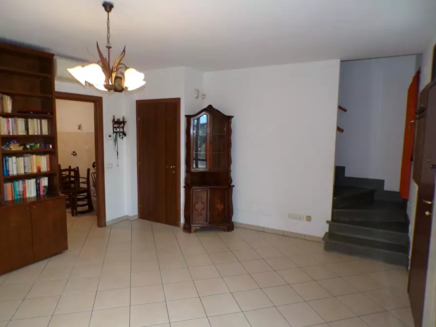 Immagine 6 di Villetta a schiera in vendita  a Cascina