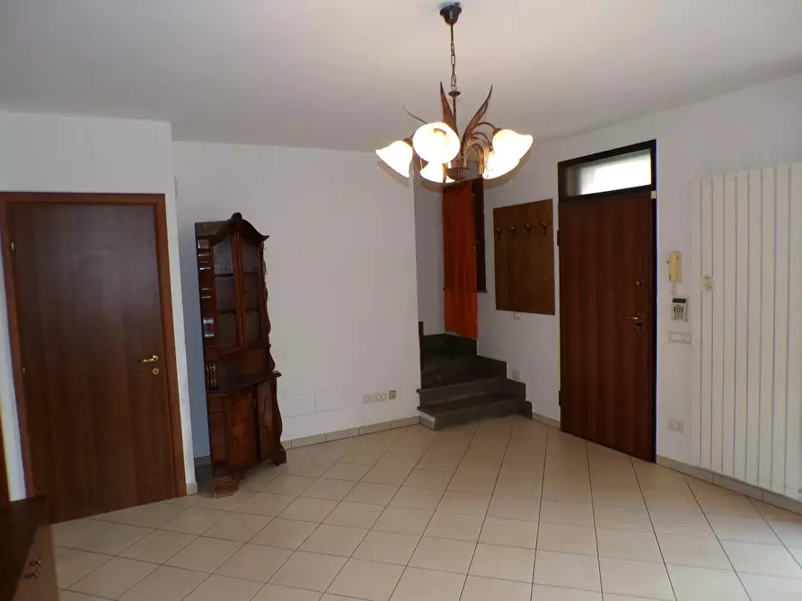 Immagine 4 di Villetta a schiera in vendita  a Cascina