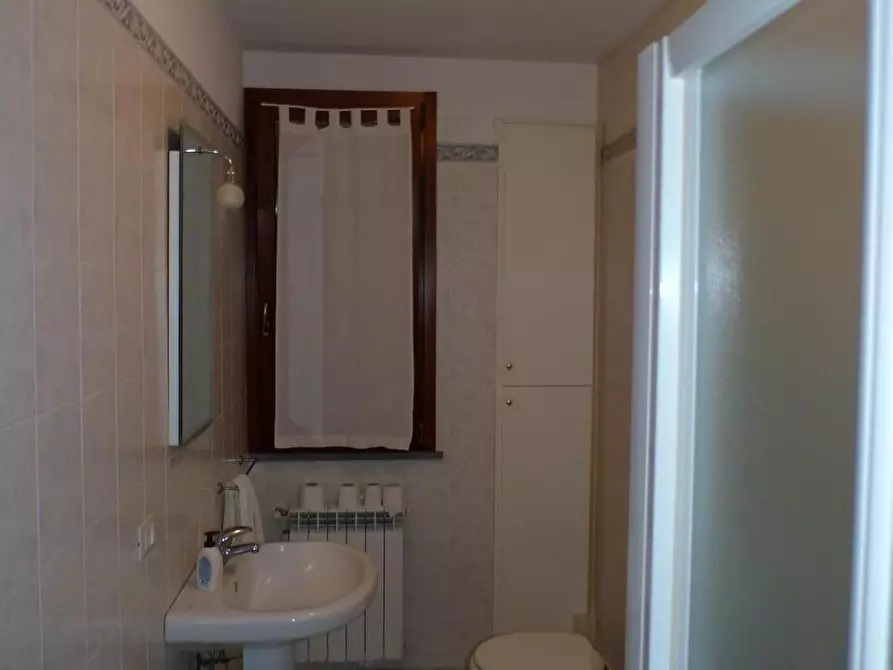 Immagine 14 di Villetta a schiera in vendita  a Cascina