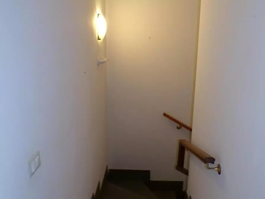 Immagine 18 di Villetta a schiera in vendita  a Cascina