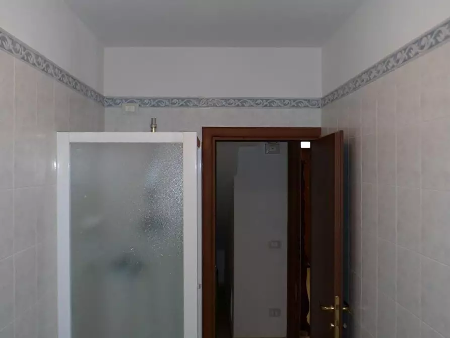 Immagine 13 di Villetta a schiera in vendita  a Cascina