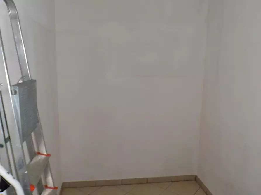 Immagine 10 di Villetta a schiera in vendita  a Cascina