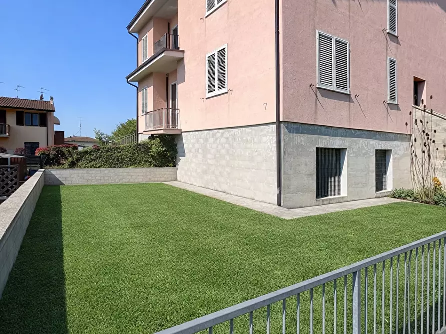 Immagine 1 di Villetta a schiera in vendita  a Santa Maria A Monte