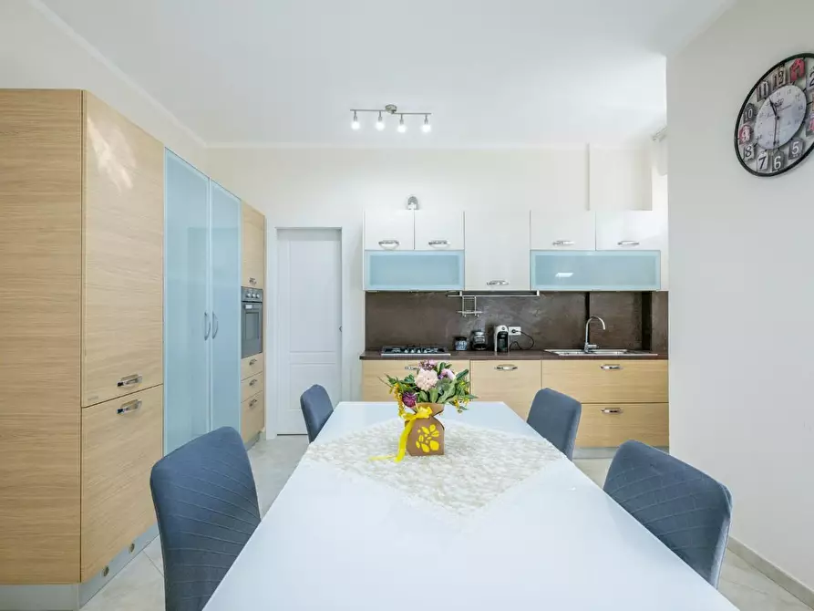 Immagine 7 di Appartamento in vendita  a Cascina