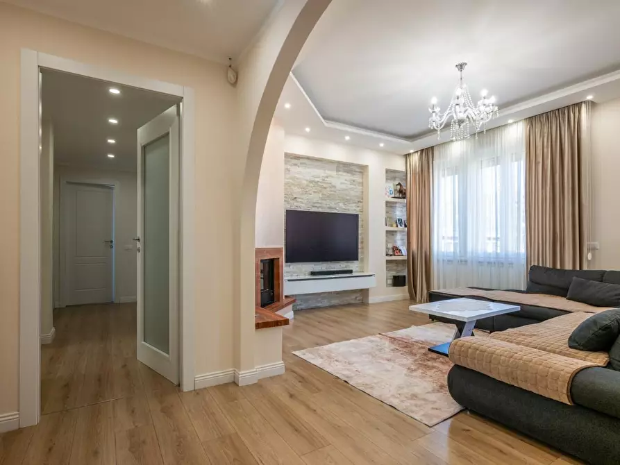 Immagine 1 di Appartamento in vendita  a Cascina