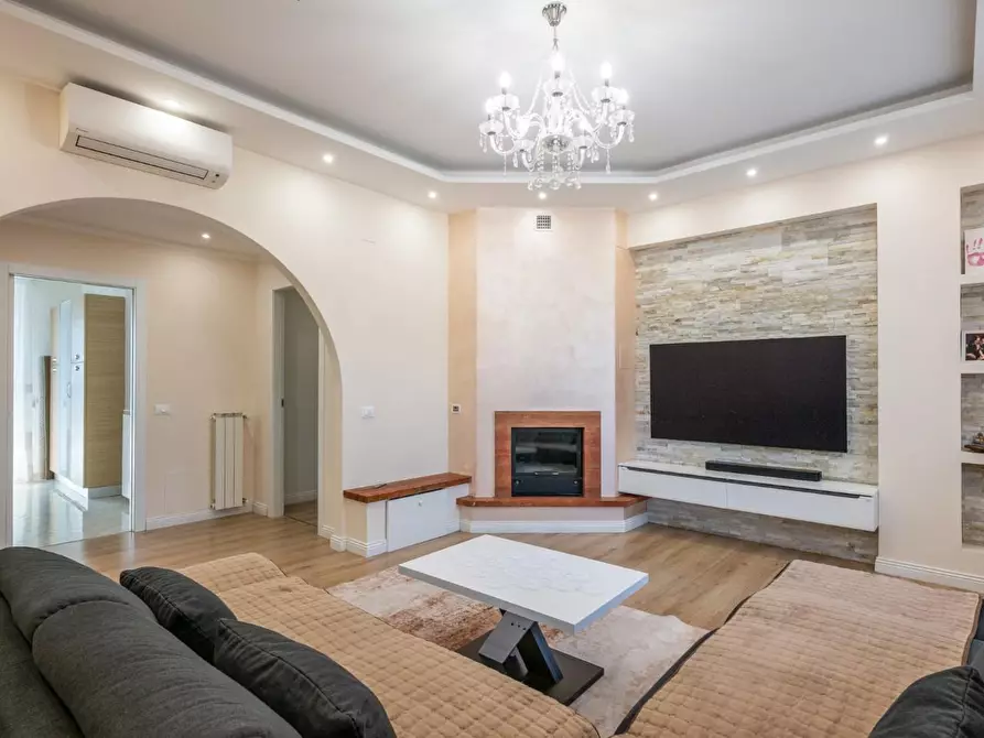 Immagine 4 di Appartamento in vendita  a Cascina