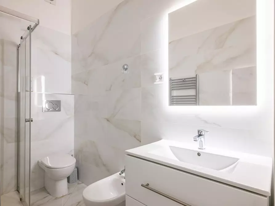 Immagine 18 di Appartamento in vendita  a Cascina